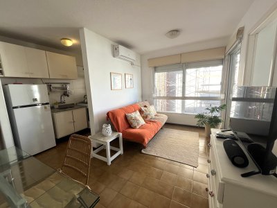 Venta apartamento reciclado 1 dorm, balcón y garage!