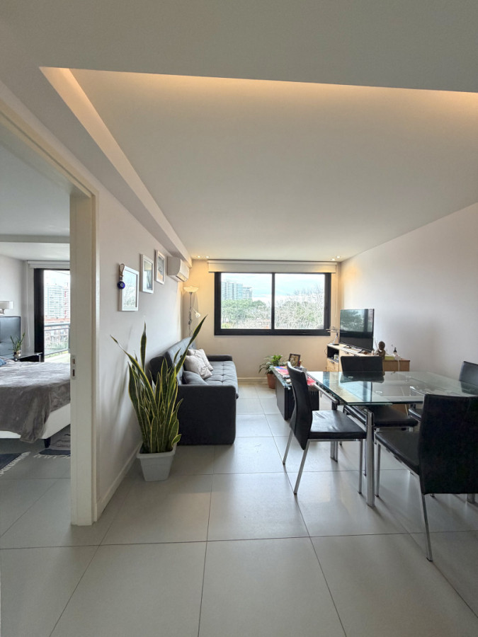 Venta de moderno apartamento en torre con servicios, excelente ubicación!