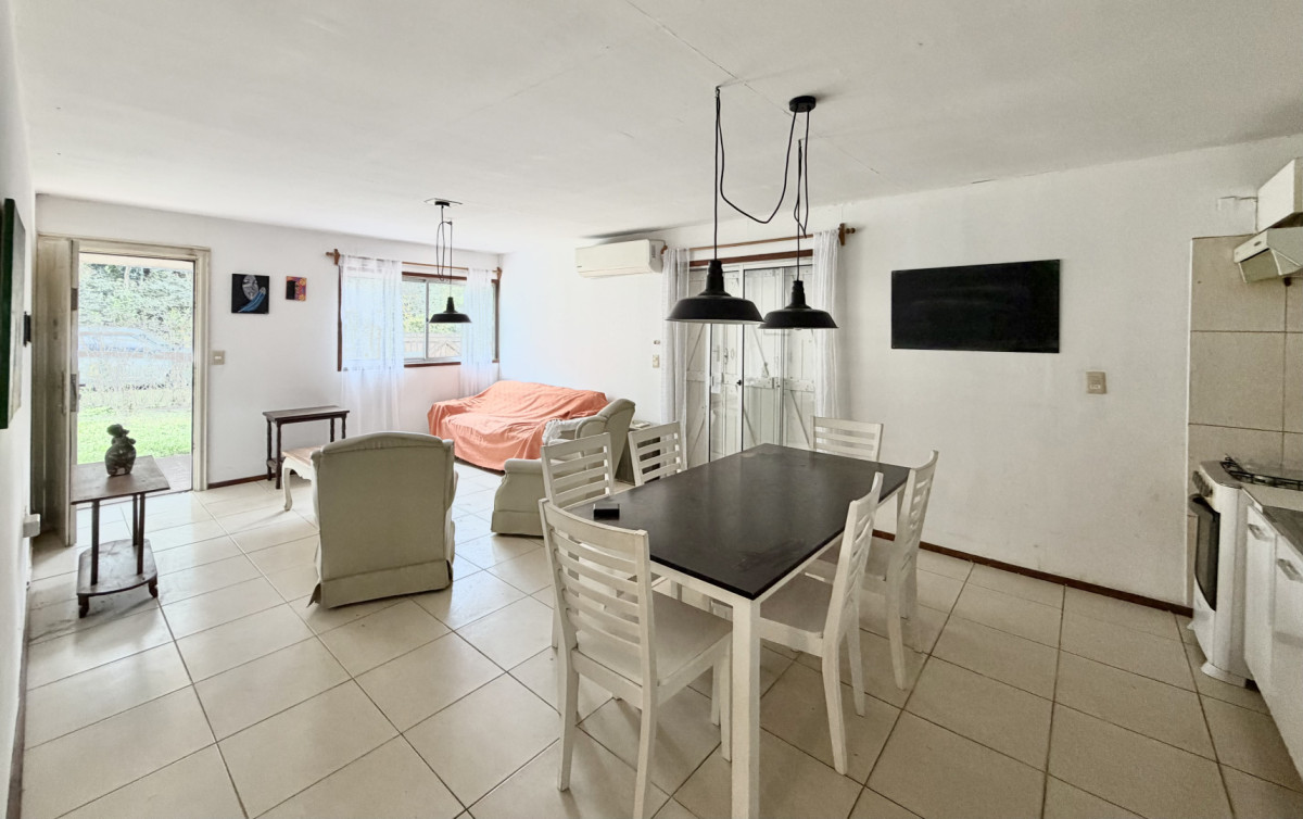 Alquiler anual de casa en El Tesoro, a 150mts de ruta 10