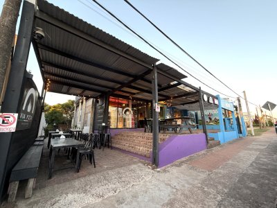 Venta de local sobre Ruta 10 , ubicacion privilegiada, gran potencial!