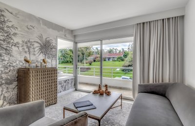 Venta apartamento 1 dormitorio con vista despejada  y mucho sol.