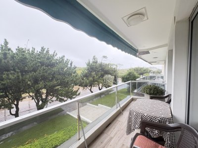 APARTAMENTO EN VENTA UN DORMITORIO Y MEDIO - PLAYA MANSA 