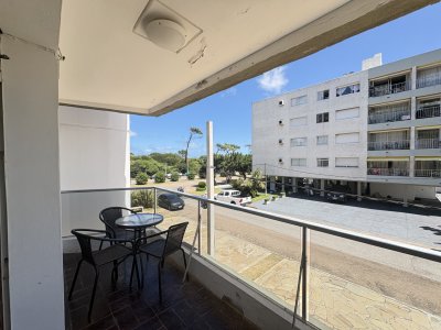 APARTAMENTO EN MANSA. DISPONIBLE EN ALQUILER DE TEMPOARADA 