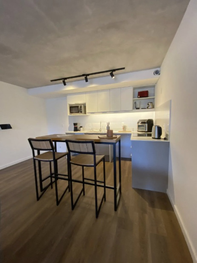 Inversion Segura en la mejor zona de Pocitos Venta Ap.Pocitos 1D 1B patio CON RENTA Amenities 