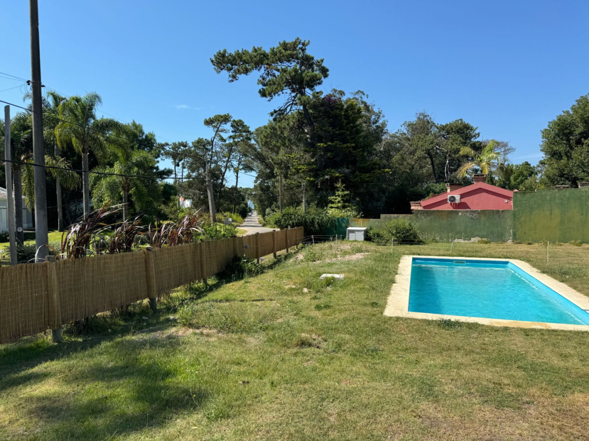 Casa en Rincón del Indio, a pasos del mar