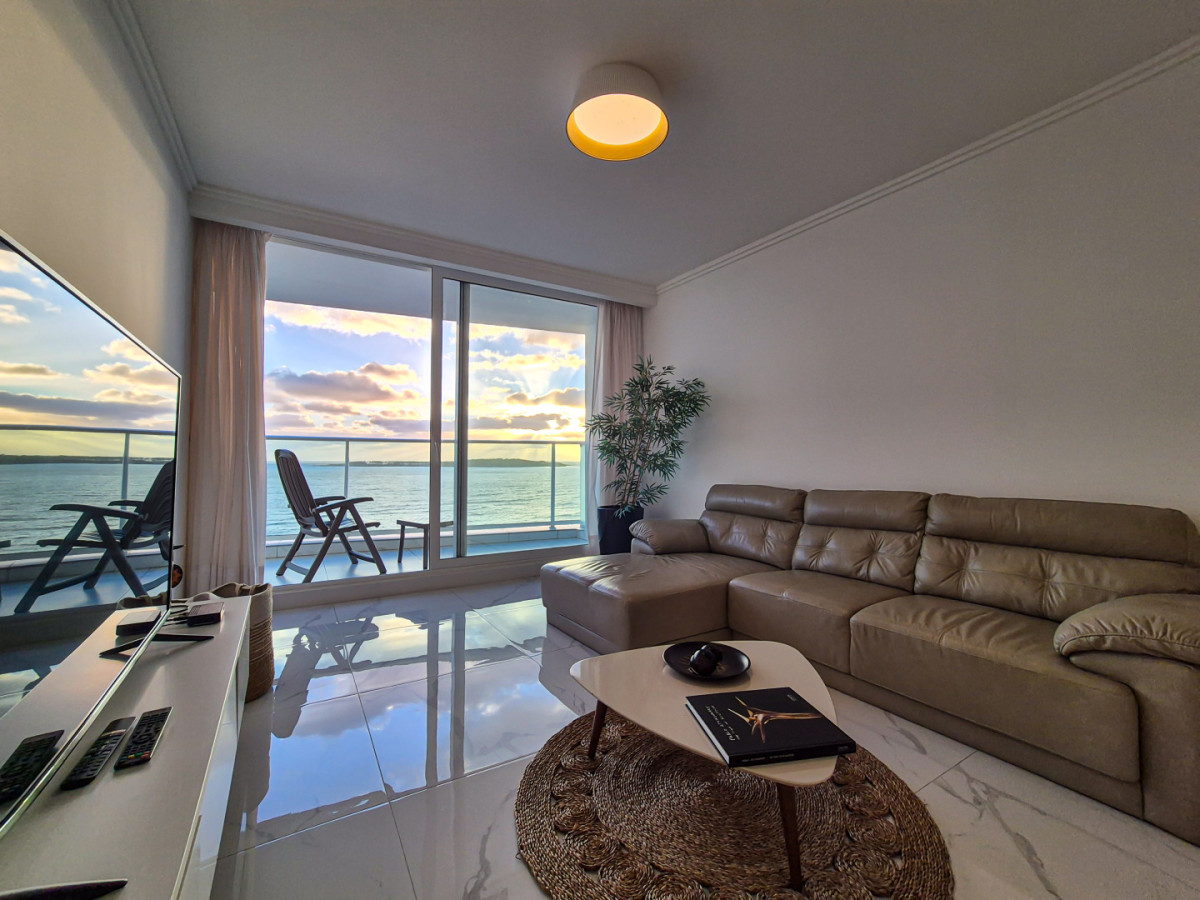 Venta Apartamento 3 Dormitorios Paramount Tower Playa Masa Punta del Este
