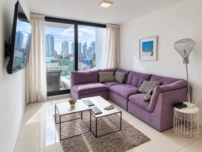 Venta  De Apartamento 2 Dormitorios En Edificio Art Tower La Pastora Punta Del Este