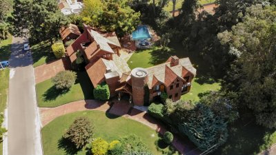 Venta Casa 7 Dormitorios con Piscina Playa Mansa