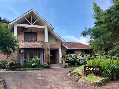 Alquiler Temporal Casa 3 Dormitorios con Piscina Cantegril Punta del Este 