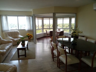 Apartamento de 3 dormitorios en venta. Oportunidad.