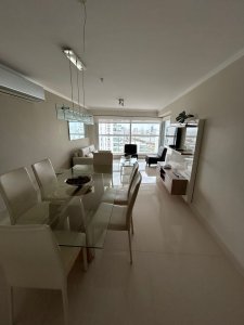 Apartamento en venta a pasos del Mar, Punta del Este