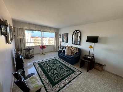 Apartamento en venta de 1 dormitorio y medio en Punta del Este