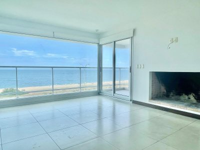Apartamento en venta en primera linea del mar, penthouse, Playa Mansa, Punta del Este