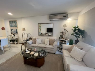 Apartamento en venta a metros del mar, Punta del Este