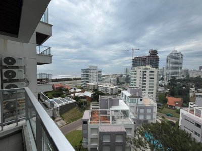 Apartamento en venta con vista a la Brava, Punta del Este