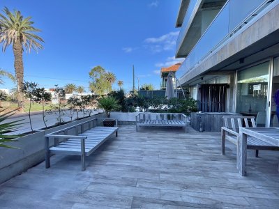 VENTA DE APARTAMENTO DE 1 DORMITORIO EN PENISULA PUNTA DEL ESTE
