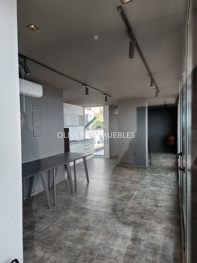 SALÓN DE USOS MULTIPLES CON BAÑO Y KITCHENETT