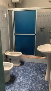 Venta De Cómoda Casa Con Garaje,en Una Planta. En Buceo. Varias Lineas De Bus Cerca.