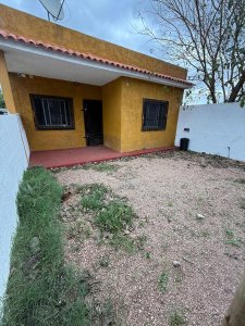 Se alquila Casa 1 Dormitorio en Cerró 
