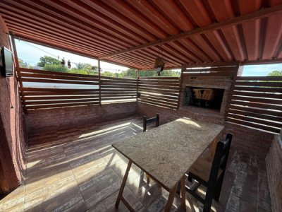Casa en Alquiler 2 dormitorios en Cerró 