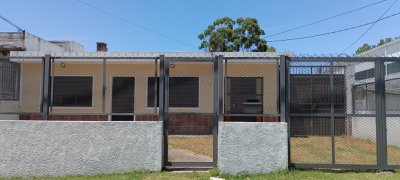Casa 3 Dormitorio Barbacoa Grande Al Fondo 