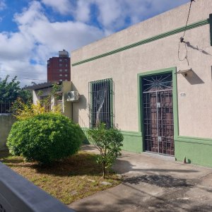 Se vende,  casa 3 dormitoriosen Sayago.