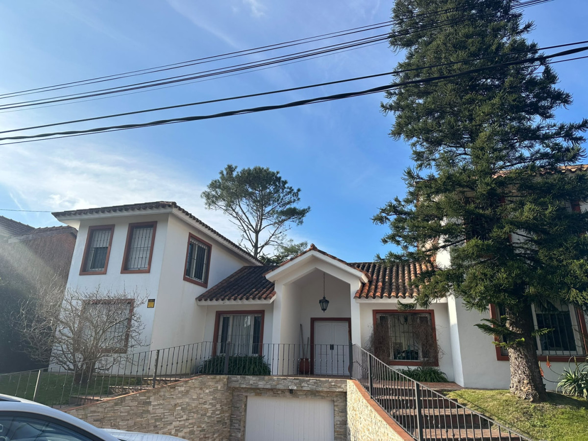 Gran casa de 5 dormitorios en San Rafael, Punta del Este 