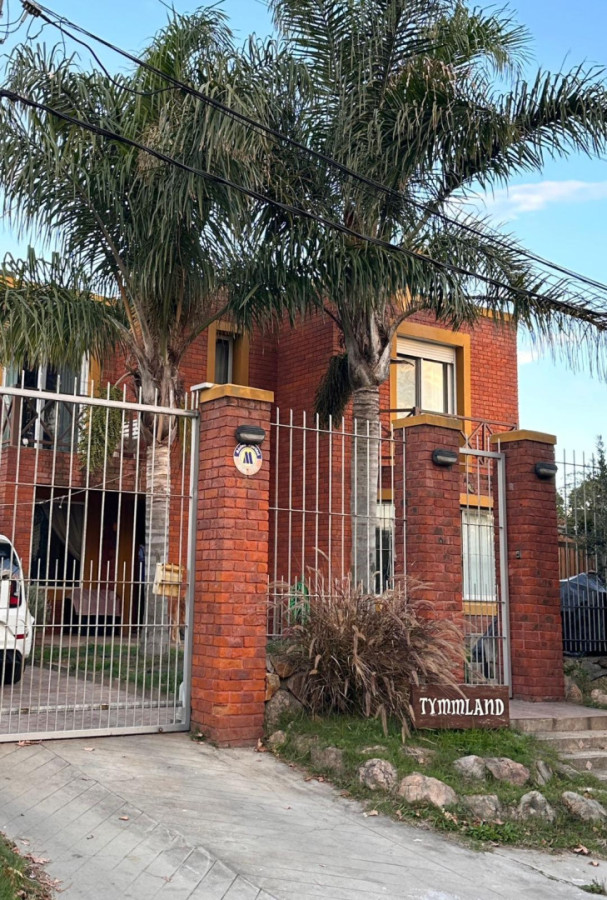 Vendo Excepcional Casa 4 dorm y 4 baños en Parada 19 Playa mansa 