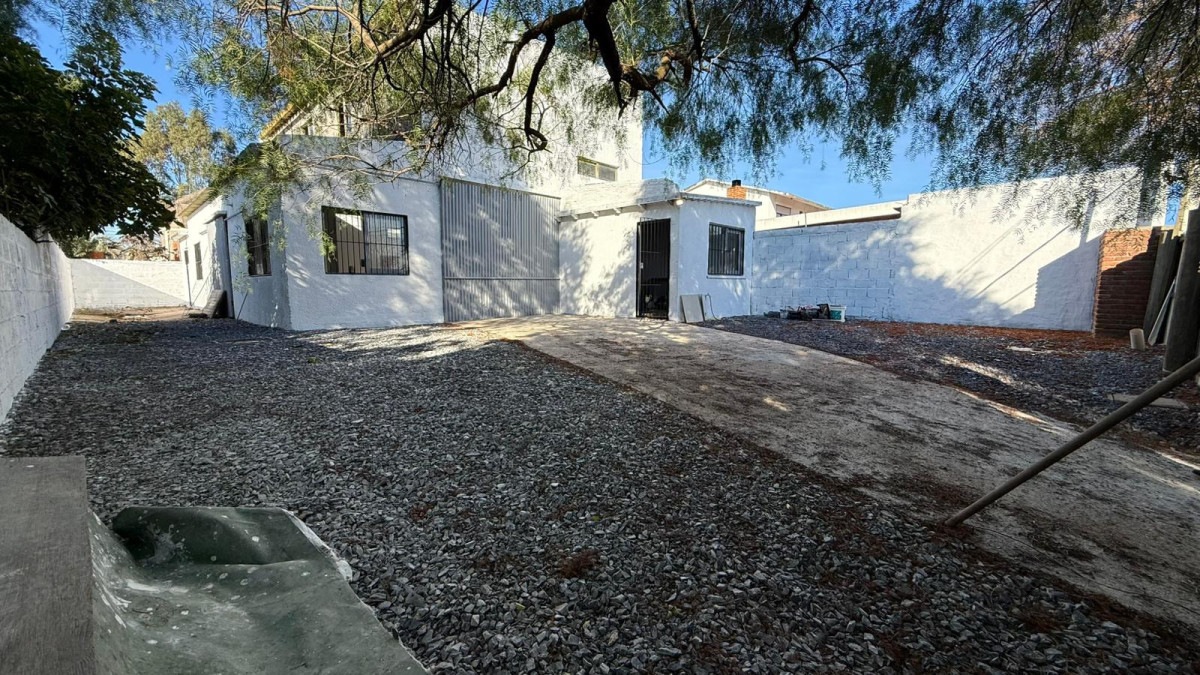 Galpon en Venta en Barrio La Sonrisa Una Oportunidad Única para Potenciar su Negocio o Invertir con Visión