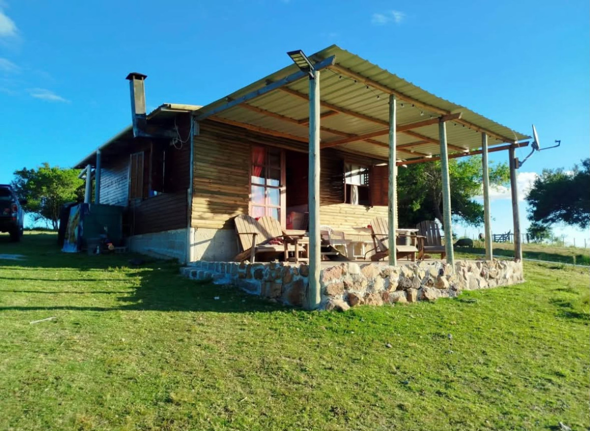 SE VENDE CASA EN ZONA PASO DE LAS CANTERAS GARZON