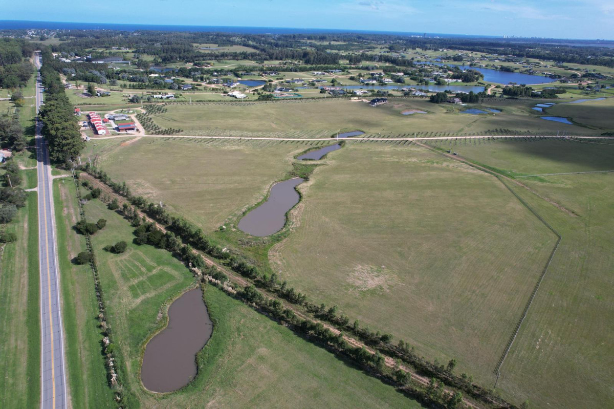 Excelente Oportunidad !!! Vendo chacra de 14.000 m2 en ruta 104 km 5.5 a tan solo U$S 750.000