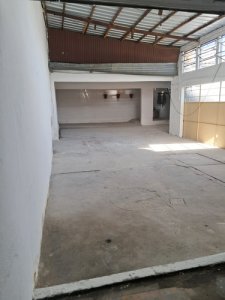 Alquiler de local comercial en Sayago
