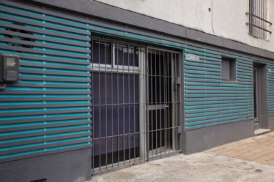 Se Alquila Amplio Local Comercial en Tres Cruces 