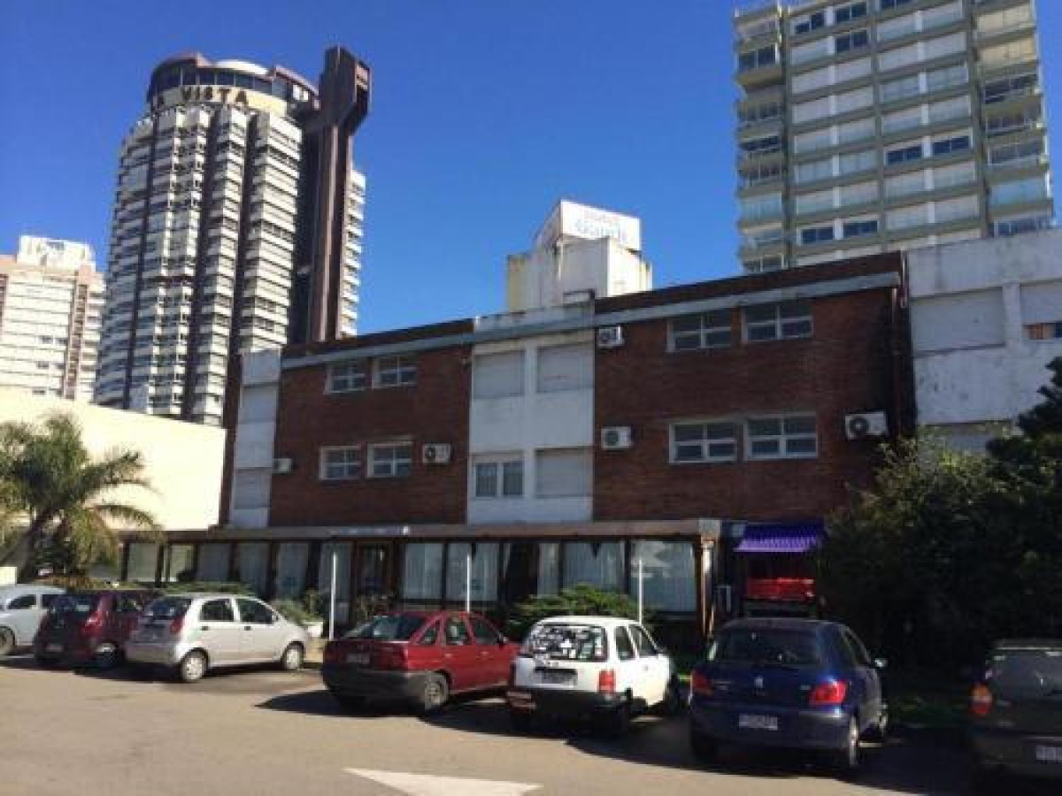 OPORTUNIDAD VENTA DE HOTEL EN PUNTA DEL ESTE . EXCELENTE OPCION PARA INVERSORES