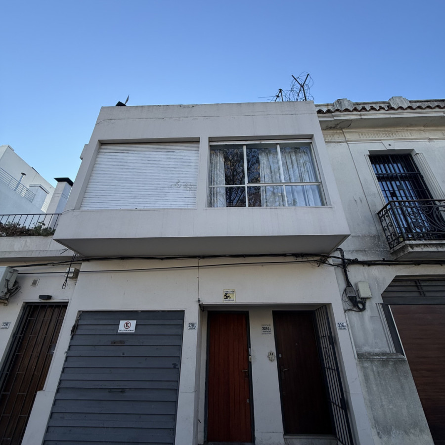 Venta Casa de Alto 3 Dormitorios+Servicio Pocitos Montevideo 