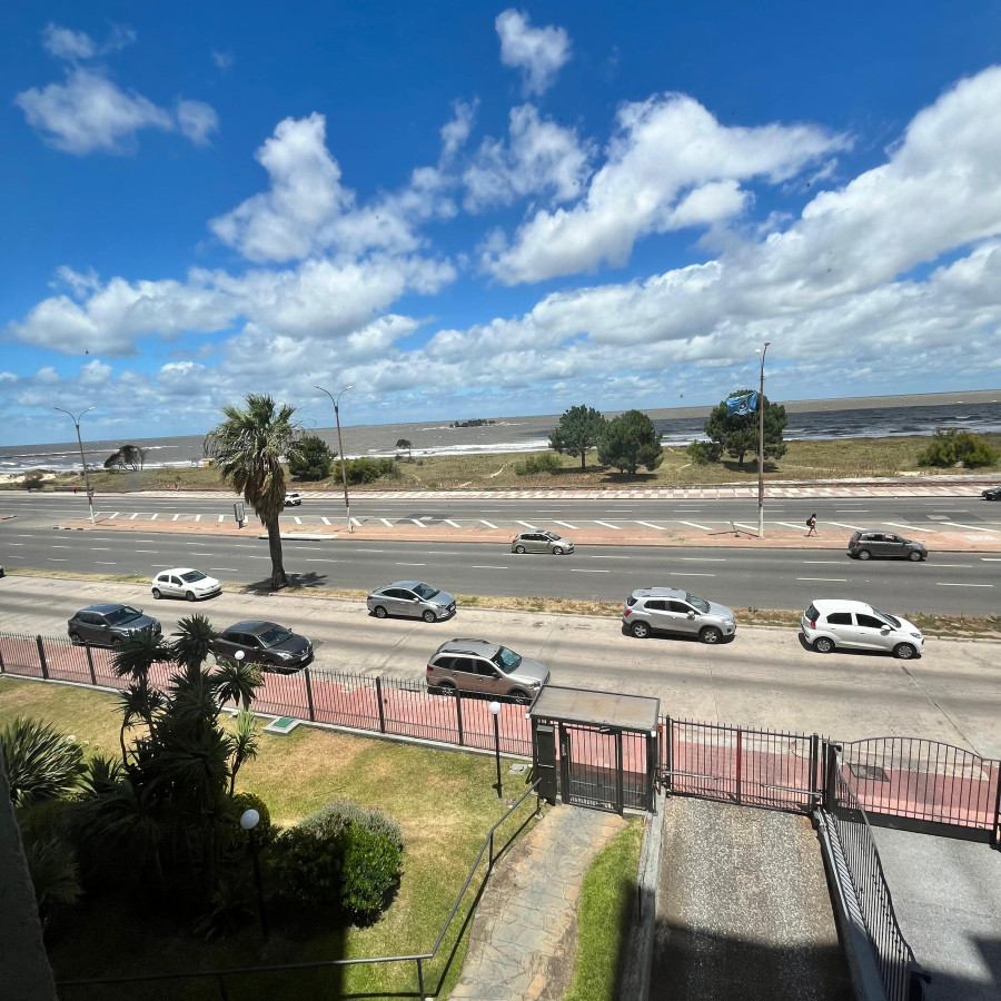 Venta Apartamento 3 Dormitorios 2 Baños Con Renta 5% Malvín Montevideo V 
