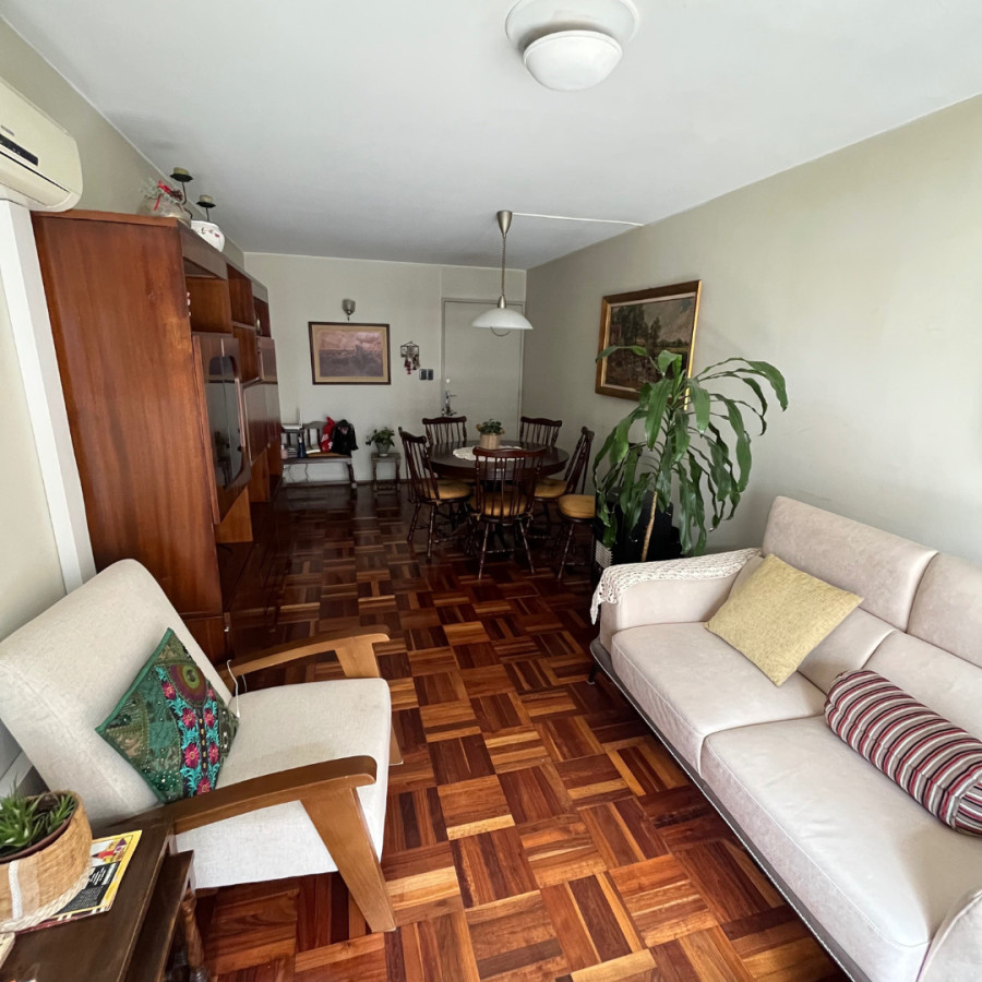 Venta Apartamento Tres dormitorios Cordón Montevideo N (incluye garaje)