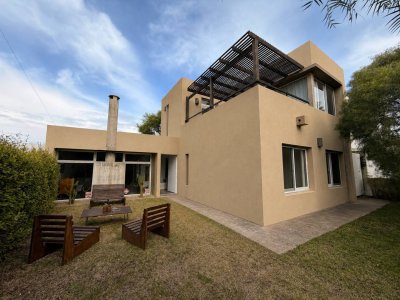 Casa en Venta en Manantiales - Punta del Este