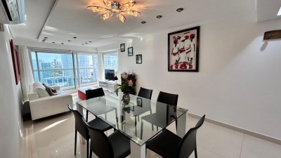 Apartamento de 2 Dormitorios, Playa Mansa - Edificio Miami Boulevard I