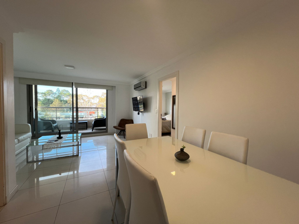 Moderno apartamento de 1 dormitorio en Roosevelt, Punta del Este
