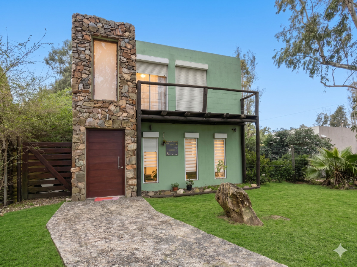 Casa en venta en Balneario Buenos Aires con piscina, parrillero y 3 dormitorios, Manantiales