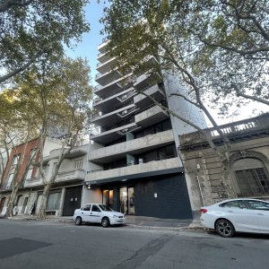 Alquiler Apartamento 1 Dormitorio Balcón Al Frente Centro Montevideo St