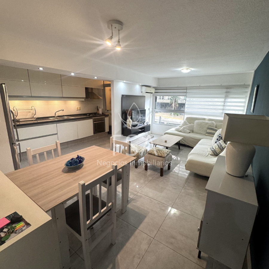 Venta Apartamento 2 Dormitorios Garaje Parque Rodó Montevideo E