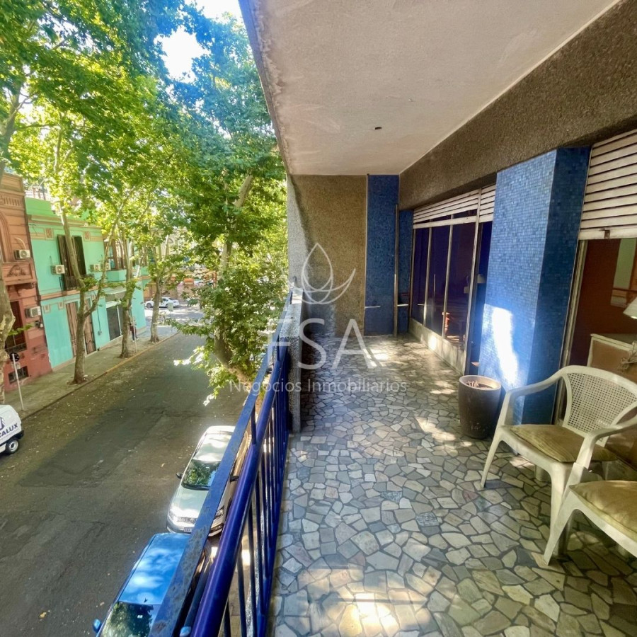 Venta Apartamento 3 Plantas 6 Dormitorios 4 Baños 350 mts Barrio Sur Montevideo E