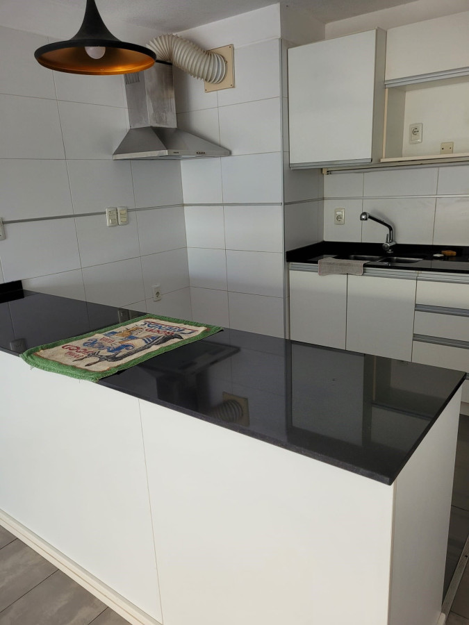 Venta Monoambiente con patio y garaje Pocitos Montevideo Ev