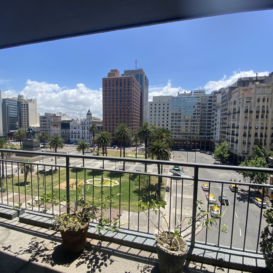 Venta Apartamento 3 Dormitorios Cochera 3 Baños Centro Montevideo Ev