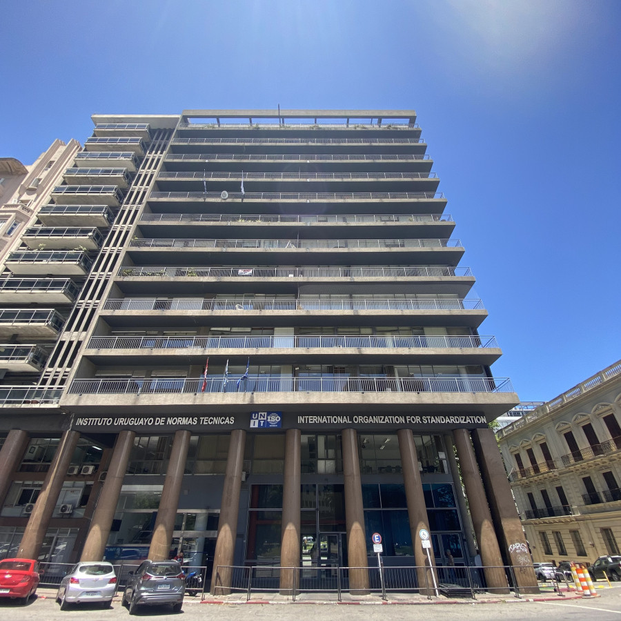 Venta Apartamento 3 Dormitorios 3 Baños Centro Montevideo Ev