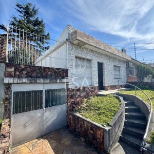 Venta Casa 2 Dormitorios Garage Fondo Parrillero Brazo Oriental Montevideo G