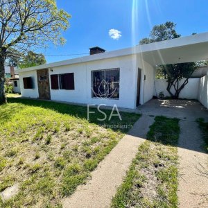 Venta Casa 2 Dormitorios Parrillero Cochera Atlantida Canelones St