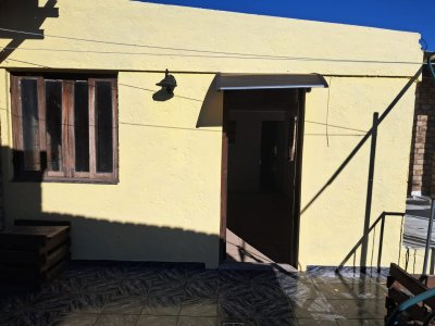 Alquilo Amplio monoambiente en la Unión 